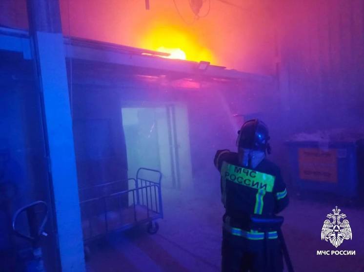 В Твери загорелось здание Главпочтамта