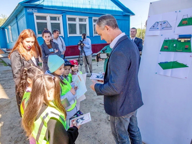 Дети в Салехарде подсказали властям, как лучше обустроить игровую площадку