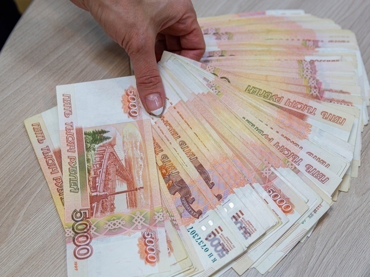 В одном из россйских банков посчитали, сколько заработали его вкладчики за полгода