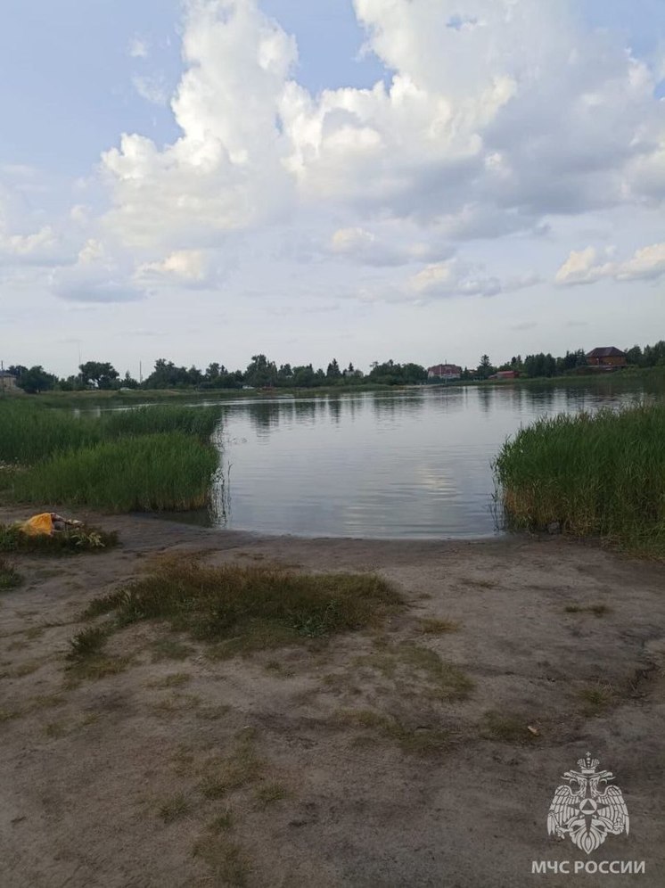 В Омске на озере Солёное обнаружили тело женщины
