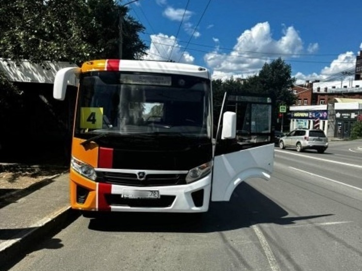 Пожилая томичка упала в салоне маршрутного автобуса