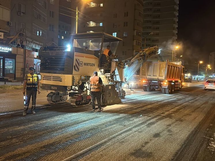 В Астрахани на проезде Воробьева приступили к фрезеровке дорожного полотна