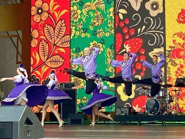 Более сотни российских городов посетят с концертами коллективы из Донбасса