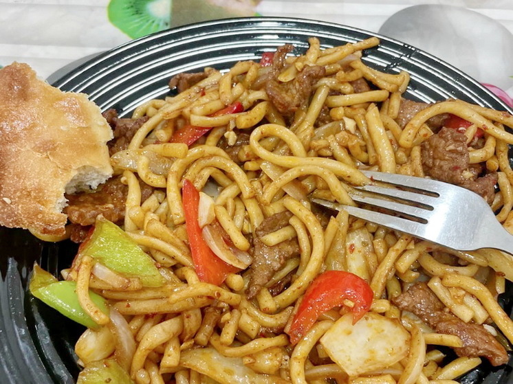 Чайхана в Салехарде готовит еду из опасного для здоровья мяса