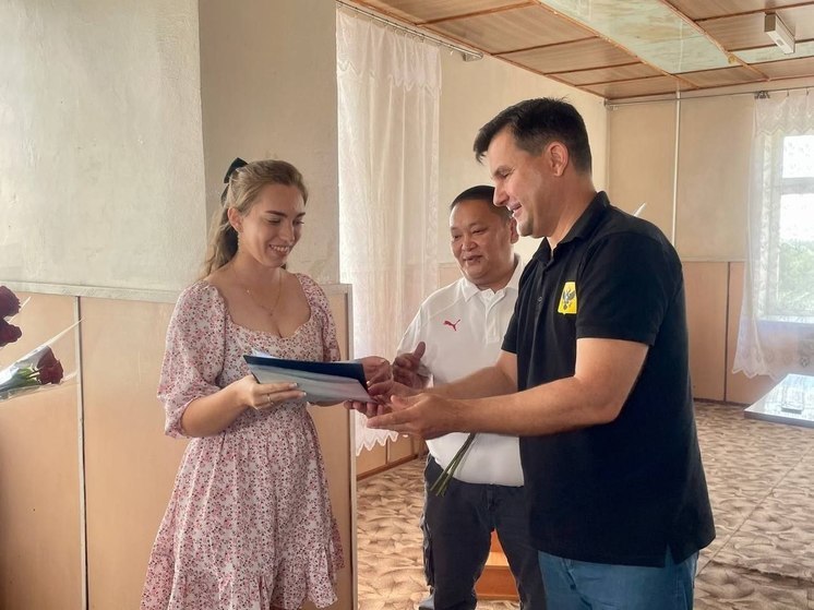 Семь выпускников Херсонского медколледжа будут работать в медучреждениях региона