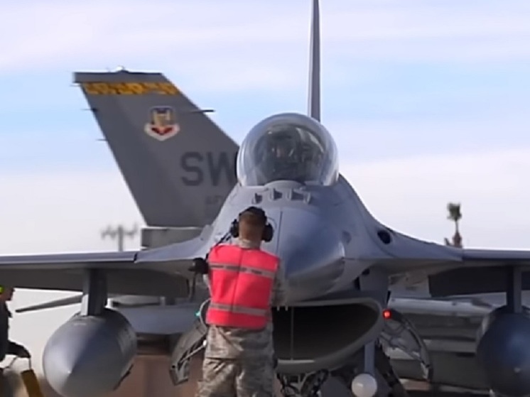 ТАСС: Германия готова поставлять Киеву боеприпасы для F-16
