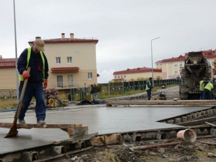 В Анадыре закрыли на ремонт участок дороги рядом с окружной больницей