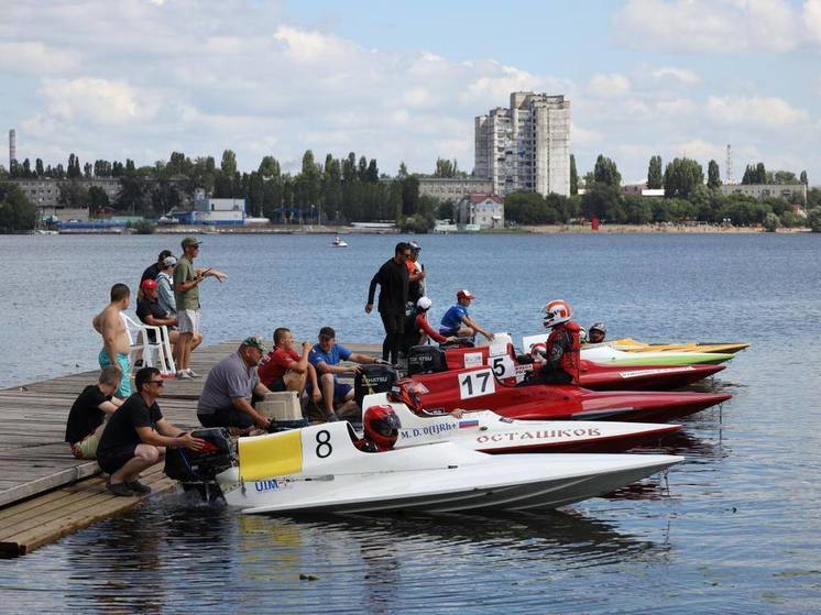 Кубанские спортсмены завоевали медали на турнирах по водно-моторному спорту