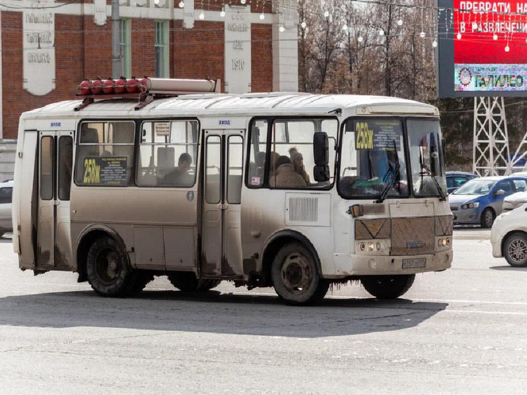 Новосибирцы отказываются водить автобусы за зарплату в 100 тысяч рублей