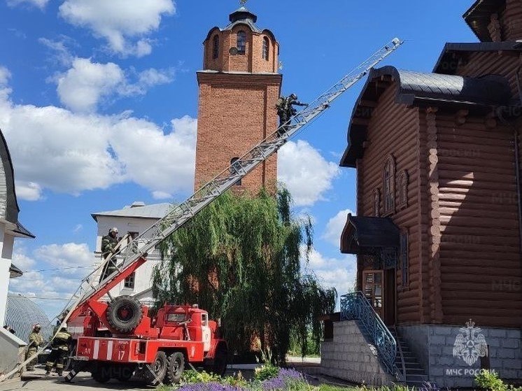 Учения МЧС прошли в монастыре в Алатыре с участием служителей