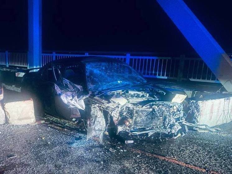 Не заметил бетонный блок и попал в больницу водитель в Комсомольске