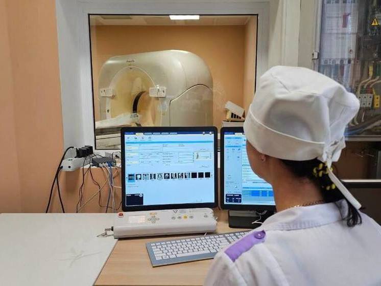 Новый современный томограф завезли в горбольницу Стаханова