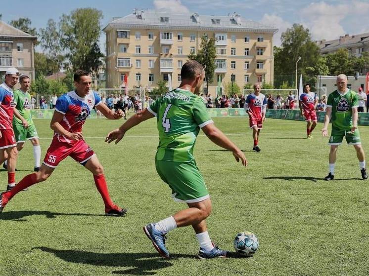 Жители округа Дубна уступили в матче со звездами российского футбола