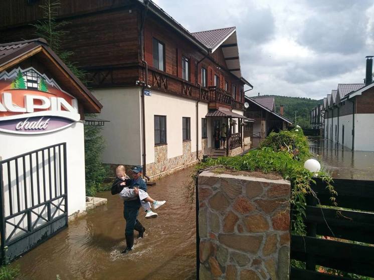 В Башкирии затопило гостиничный комплекс