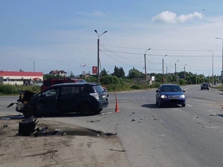 ДТП в Великом Новгороде: пострадал пассажир автомобиля