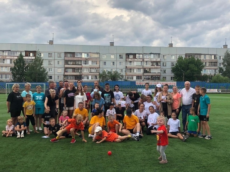 В Боровичах прошла большая спортивно-развлекательная игра