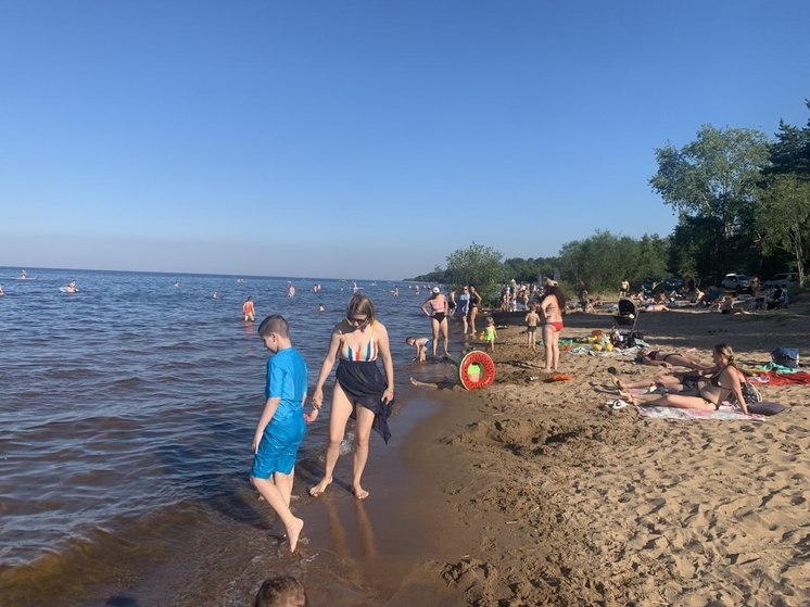 В Янтарном не дали ребенку утонуть в карьере