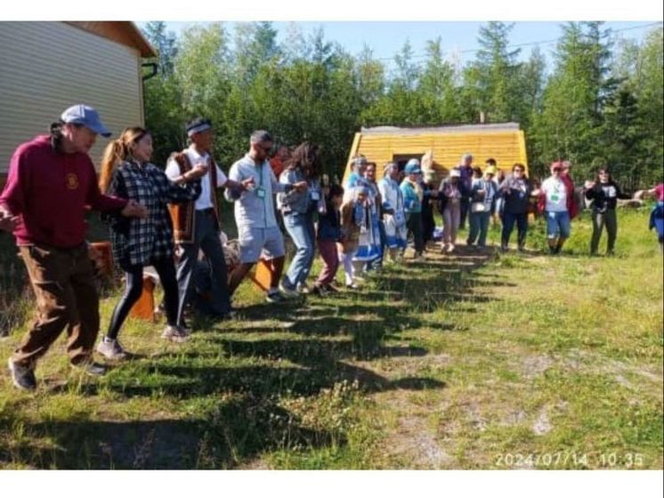 В поселке Жиганск в Якутии туристы ознакомились с традициями местного народа