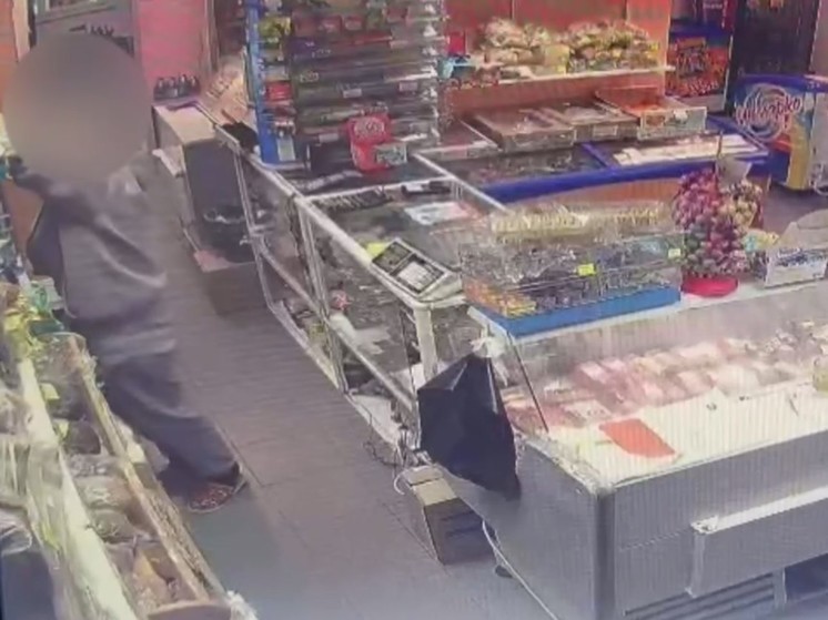Красноярский кассир украла более 600 пачек сигарет из магазина