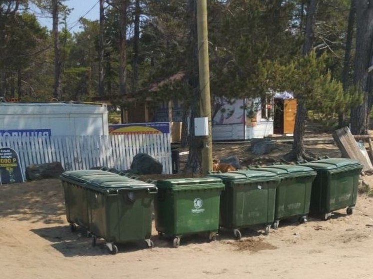 В Бурятии курортный Горячинск на берегу Байкала почистили от мусора