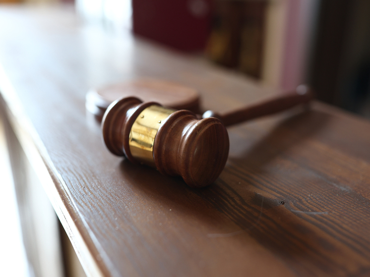 Мэр российского города отсудил 70 тысяч у критиковавшей его пенсионерки