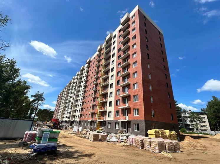 В Дмитрове завершается строительство дома для переселенцев
