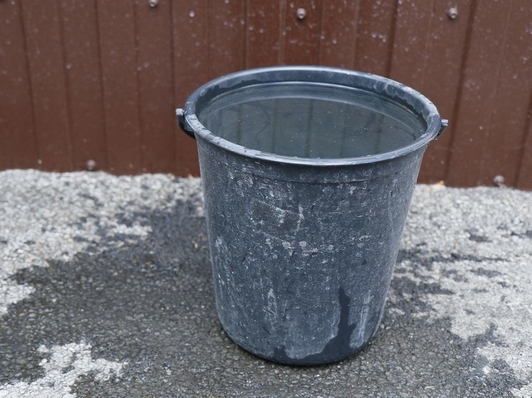 Украинский депутат призвал граждан пользоваться ведрами и колодцами вместо кондиционеров