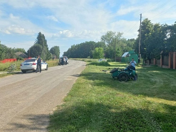 На дороге в Ордынском районе Новосибирской области разбился мотоциклист