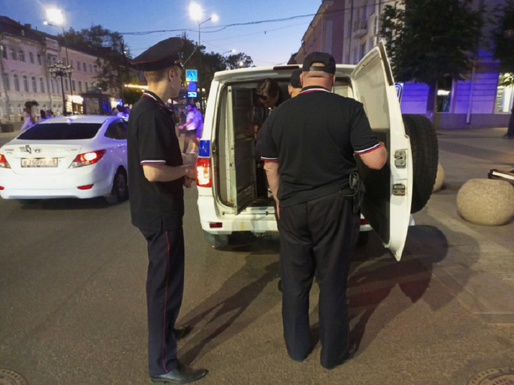 В Твери полицейские и общественники патрулировали городские улицы