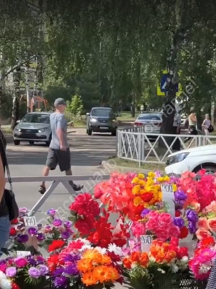 В Ярославле у человека на улице сдернули дорогую цепочку