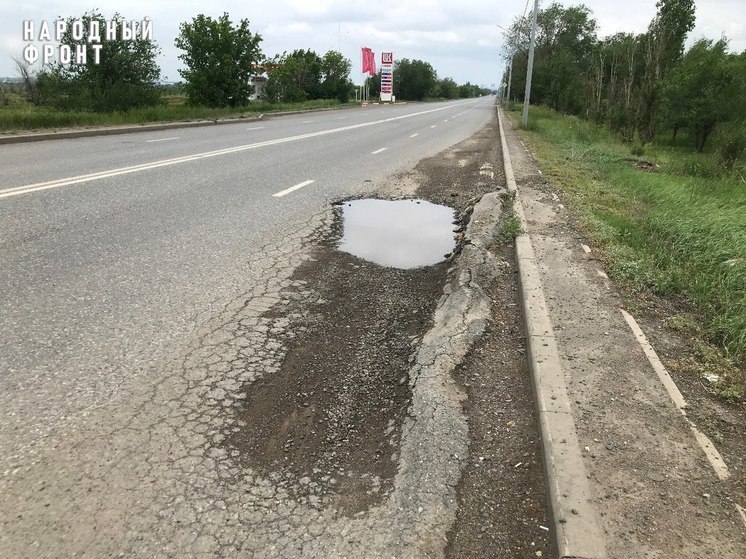 В Оренбурге на Донгузской разваливается многомиллионная дорога