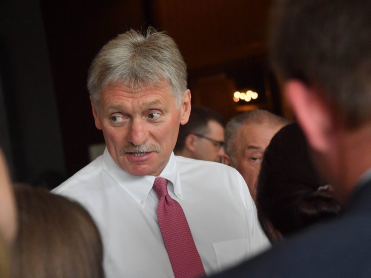 Песков объяснил рост числа сторонников мира среди украинцев