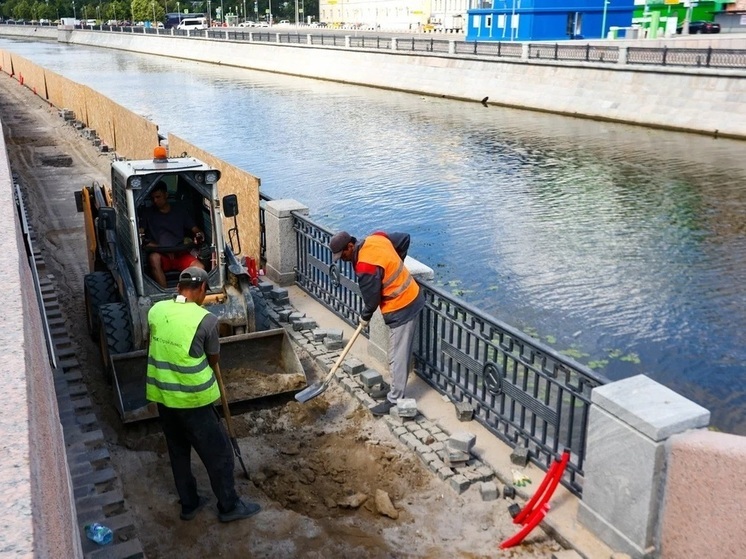 В центре Москвы на Кадашевской набережной расширят тротуары и установят исторические фонари