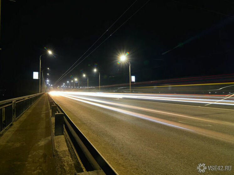 Дорожные службы временно оставят только одну полосу движения на Кузбасском мосту