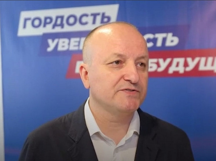 В штабе поддержки кандидата в губернаторы принимают наказы от сахалинцев