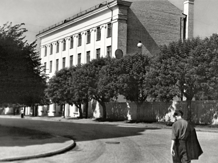 На фото 70-летней давности брянцы не узнали дом на Карла Маркса