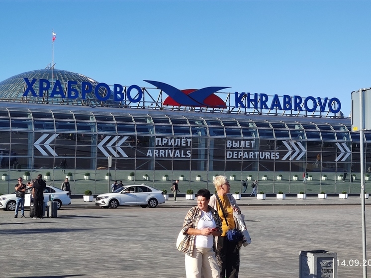 Аэропорт Храброво из-за погоды не принимал Петербург