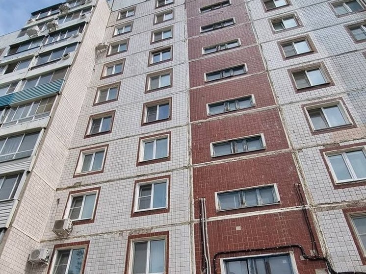В Комсомольске-на-Амуре мальчик выпал из окна девятого этажа