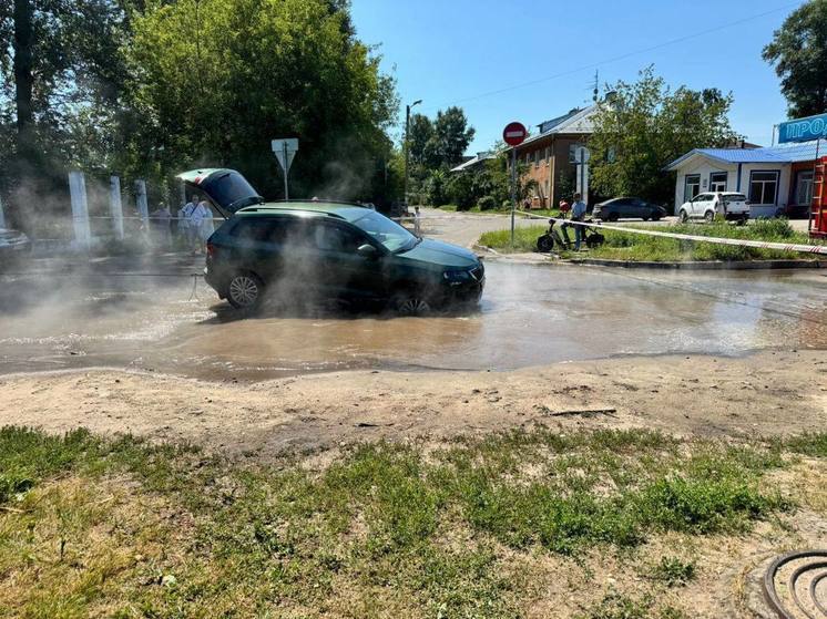 В Твери собираются возбудить уголовное дело после затопления улицы кипятком