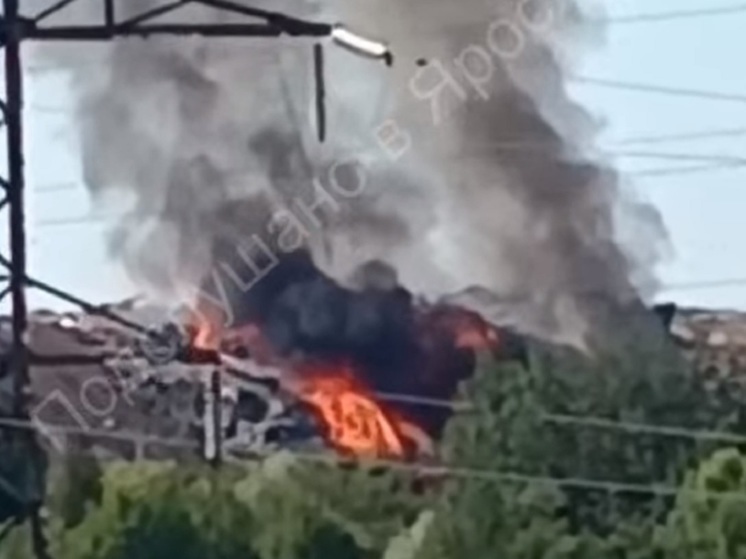 Под Ярославлем горит мусорный полигон