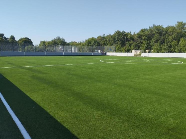 Спортивную зону открытого типа построили ленинградцы в Енакиево