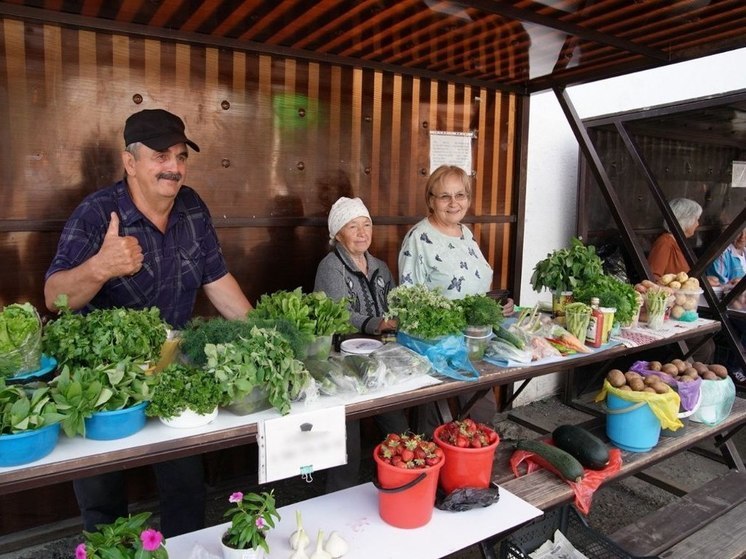 Радий Хабиров рассказал о гостинцах, которые везет домой из командировки