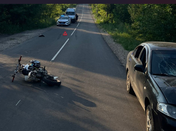 Подросток на мотоцикле и девушка-пассажир пострадали в ДТП в Узловском районе