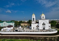 18 июля в Алапаевске освятили новый храм Александра Невского, который был построен по образцу утраченной святыни XIX века