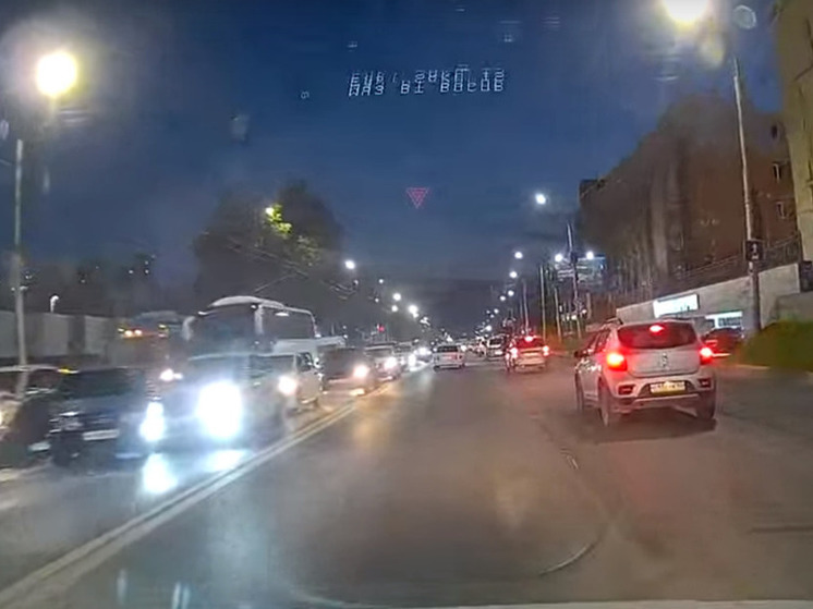 В массовом ДТП на Московском шоссе в Рязани пострадала молодая девушка