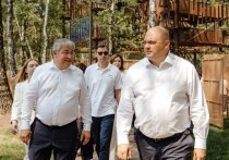 В ходе рабочей поездки в Железногорск временно исполняющий обязанности губернатора Курской области Алексей Смирнов посетил объекты, на которых выполняется благоустройство