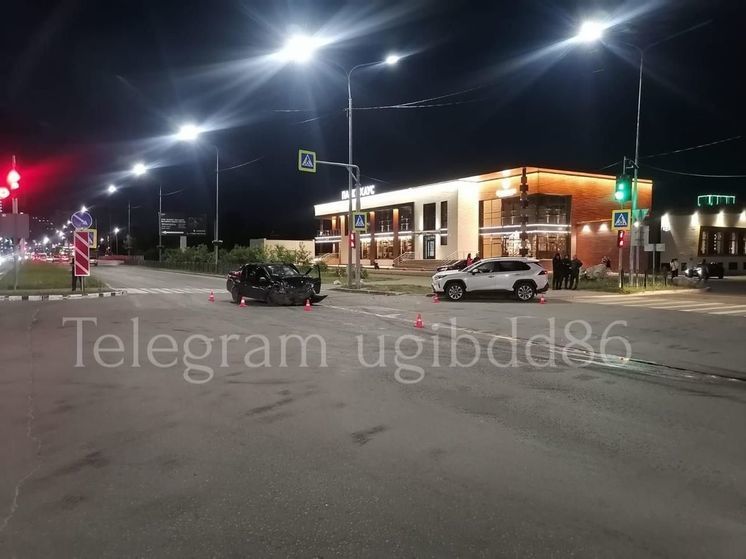 В Сургуте произошло ДТП с двумя пострадавшими
