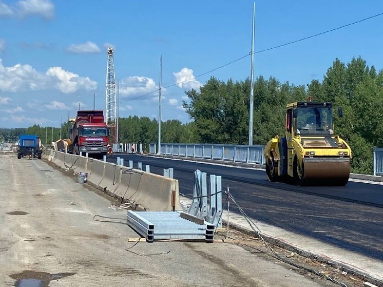 В Уфе начали укладывать асфальт на улице Зорге и на Шакшинском мосту