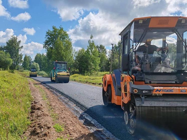 В Солецком округе продолжается ремонт дорог