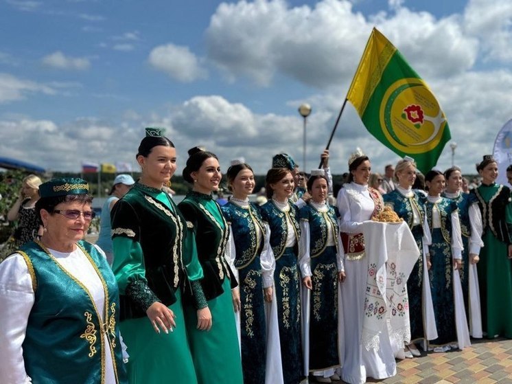 В Пензенской области с большим размахом прошёл праздник татарской культуры «Сабантуй-2024». Главной площадкой для проведения торжества стала Фонтанная площадь в городе Спутник.